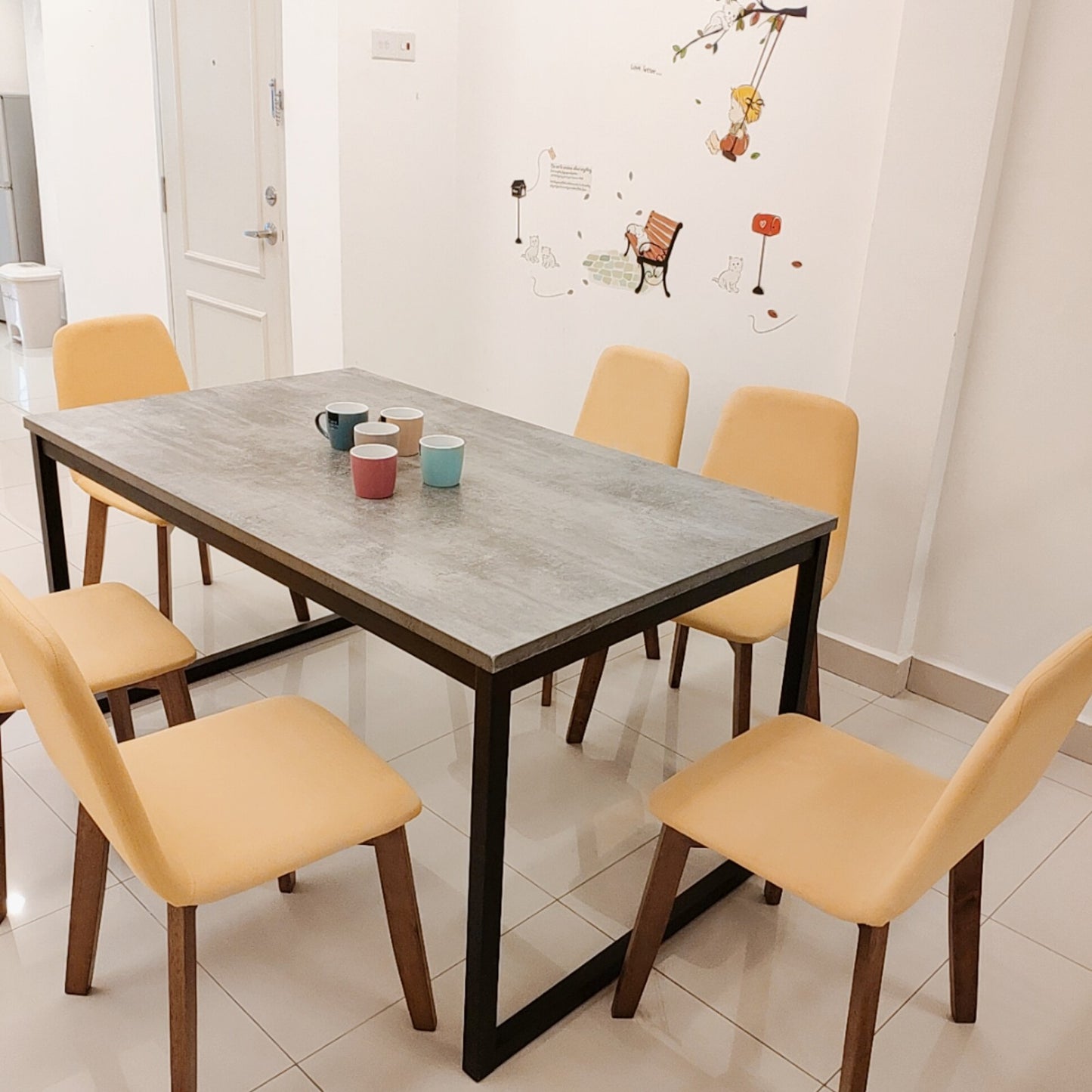 Cozy, Modern & Spacious Private Middle Room for Rent near UPM, Univ 360, IOI City Mall, Cyberjaya, Astro, IMU, TPM Bukit Jalil, MINES, KTM Serdang, Seri Kembangan, AEON Equine, Aman Heights, Olive Hill, Burger King