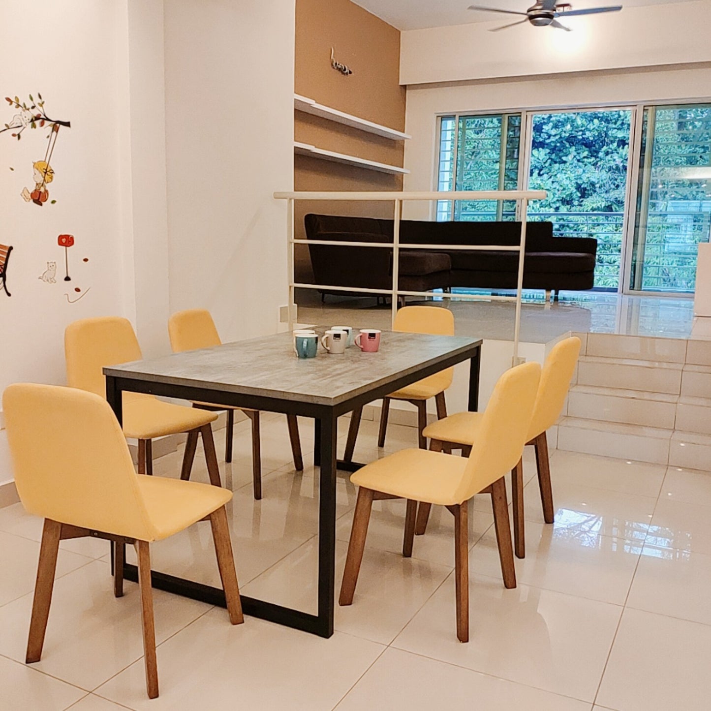 Cozy, Modern & Spacious Private Middle Room for Rent near UPM, Univ 360, IOI City Mall, Cyberjaya, Astro, IMU, TPM Bukit Jalil, MINES, KTM Serdang, Seri Kembangan, AEON Equine, Aman Heights, Olive Hill, Burger King
