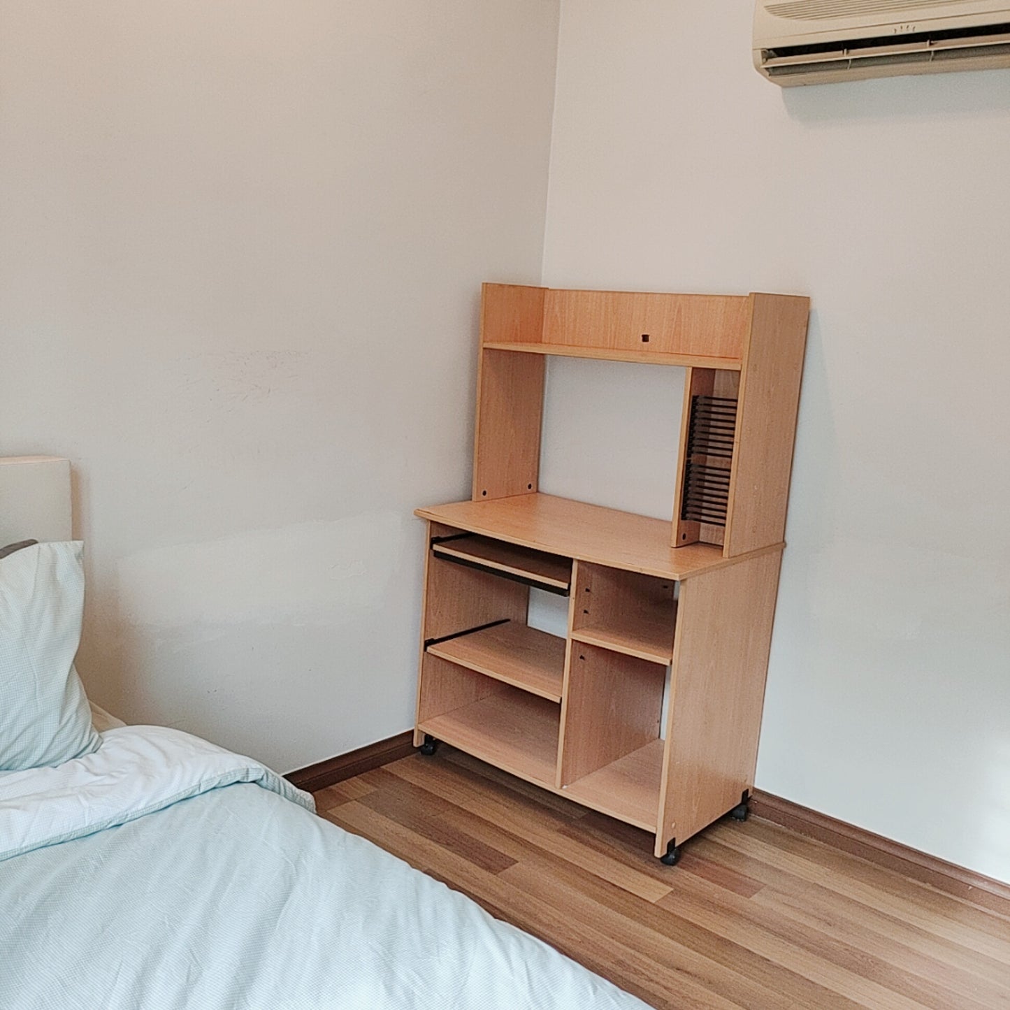 Middle Room Rental near MRT UPM Station, Olive Hill, IMU, TPM Bukit Jalil, MINES