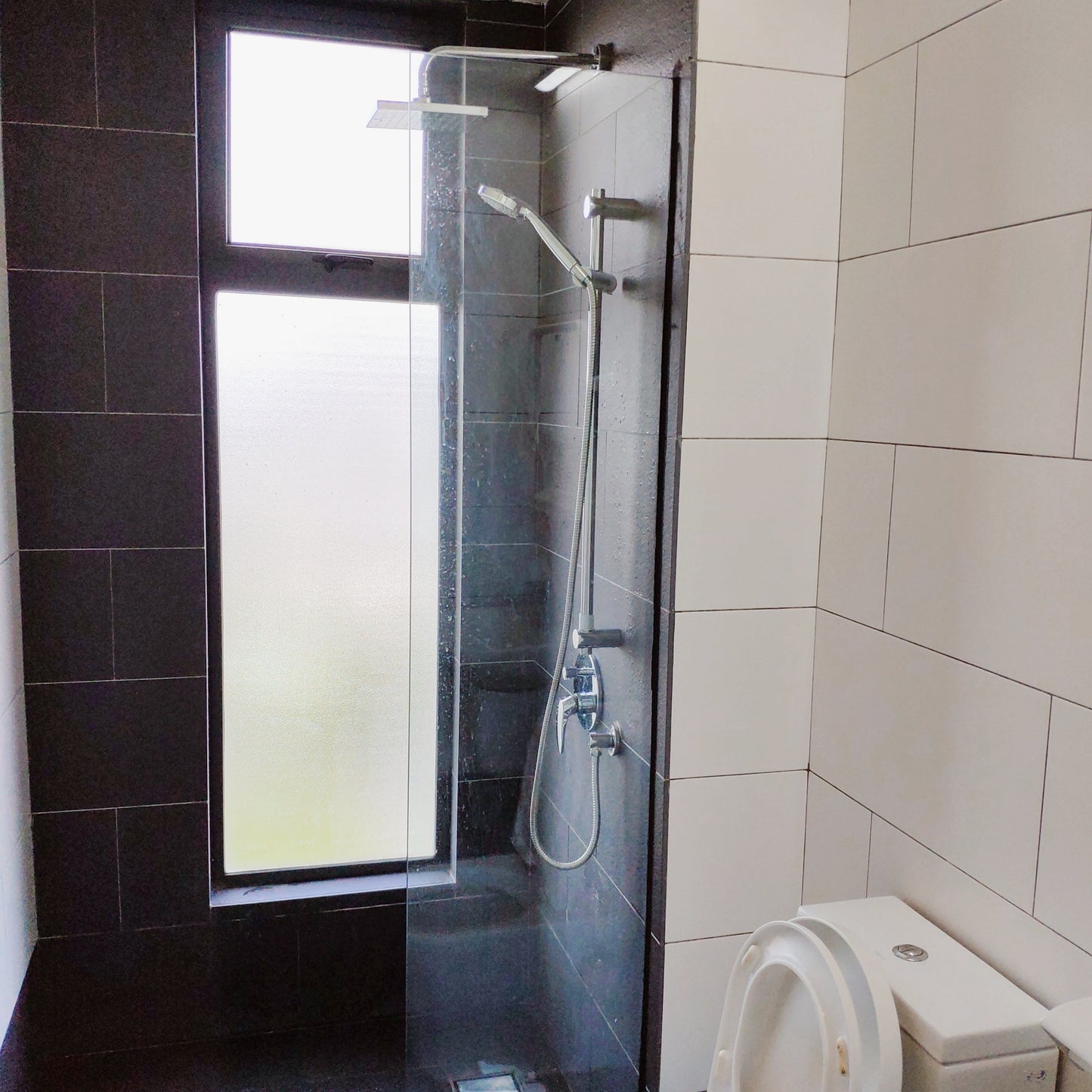 Middle Room Univ 360 near The Mines, UPM, Hospital Serdang, UNITEN, Balakong, Astetica Residence