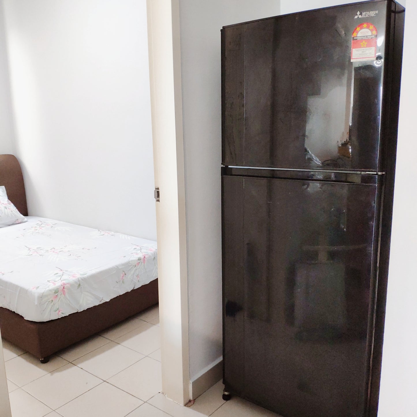 Middle Room Univ 360 near The Mines, UPM, Hospital Serdang, UNITEN, Balakong, Astetica Residence