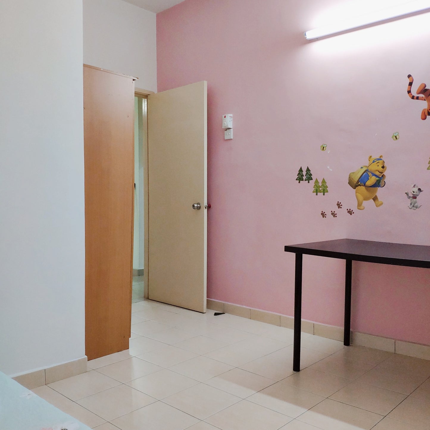 Clean Single Private Room near Equine Park, Alice Smith International School, Putra Permai, 16 Sierra, Bukit Serdang, Mines, Balakong, Bkt Jalil, Astro, TPM, Sri Serdang, UPM, Univ 360