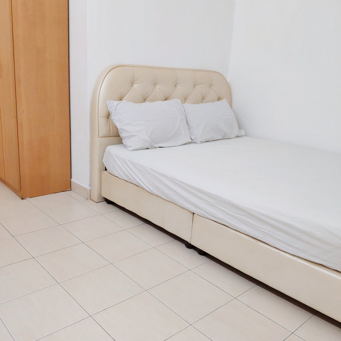 Clean & Cozy Middle Room, Safe Security near Bukit Serdang, UPM, Serdang Jaya, South City, The Mines, Sg Besi Indah, Serdang Jaya, IOI City Mall, 16 Sierra, Bkt Jalil, TPM, Astro