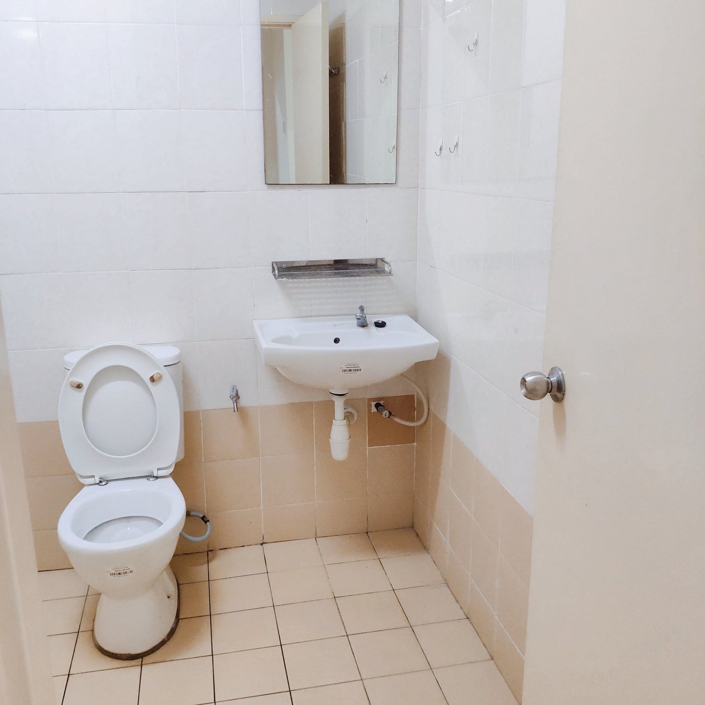 Clean & Nice Middle Room, Safe Security near Bukit Serdang, UPM, Serdang Jaya, South City, The Mines, Sg Besi Indah, Serdang Jaya, IOI City Mall, Bukit Jalil, TPM, Astro
