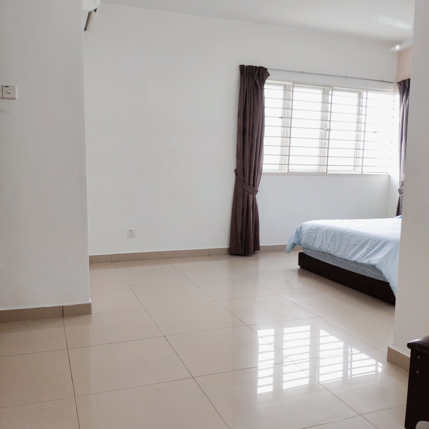 Large, Quiet Master Room at Aman Heights near MRT UPM, Bukit Jalil, TPM, The Mines, Serdang