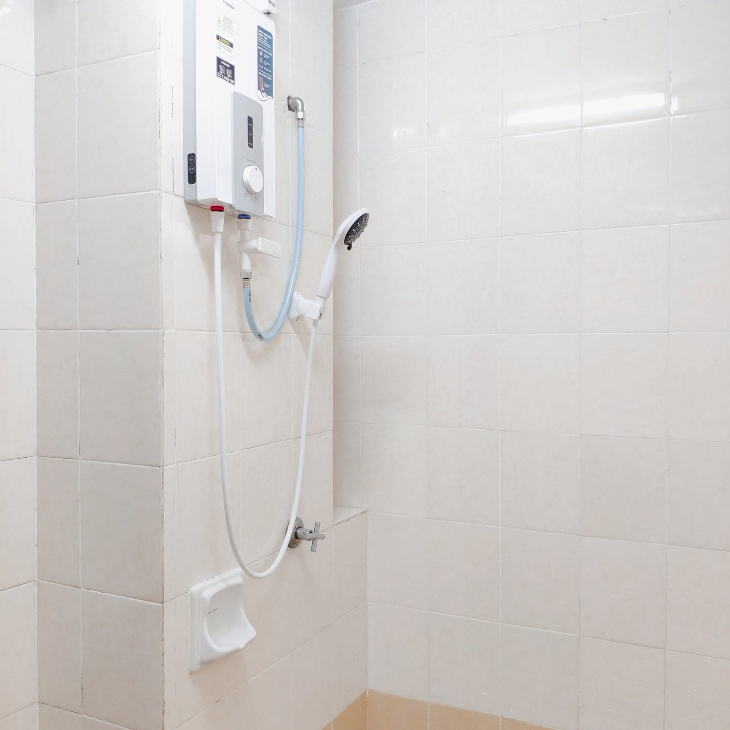 Comfy, Quiet Middle Room for Rent, 24 Hr Security near Bkt Jalil, TPM, The Mines, Serdang, UPM, Equine Park, Bdr. Putra Permai, IOI City Mall, Cyberjaya