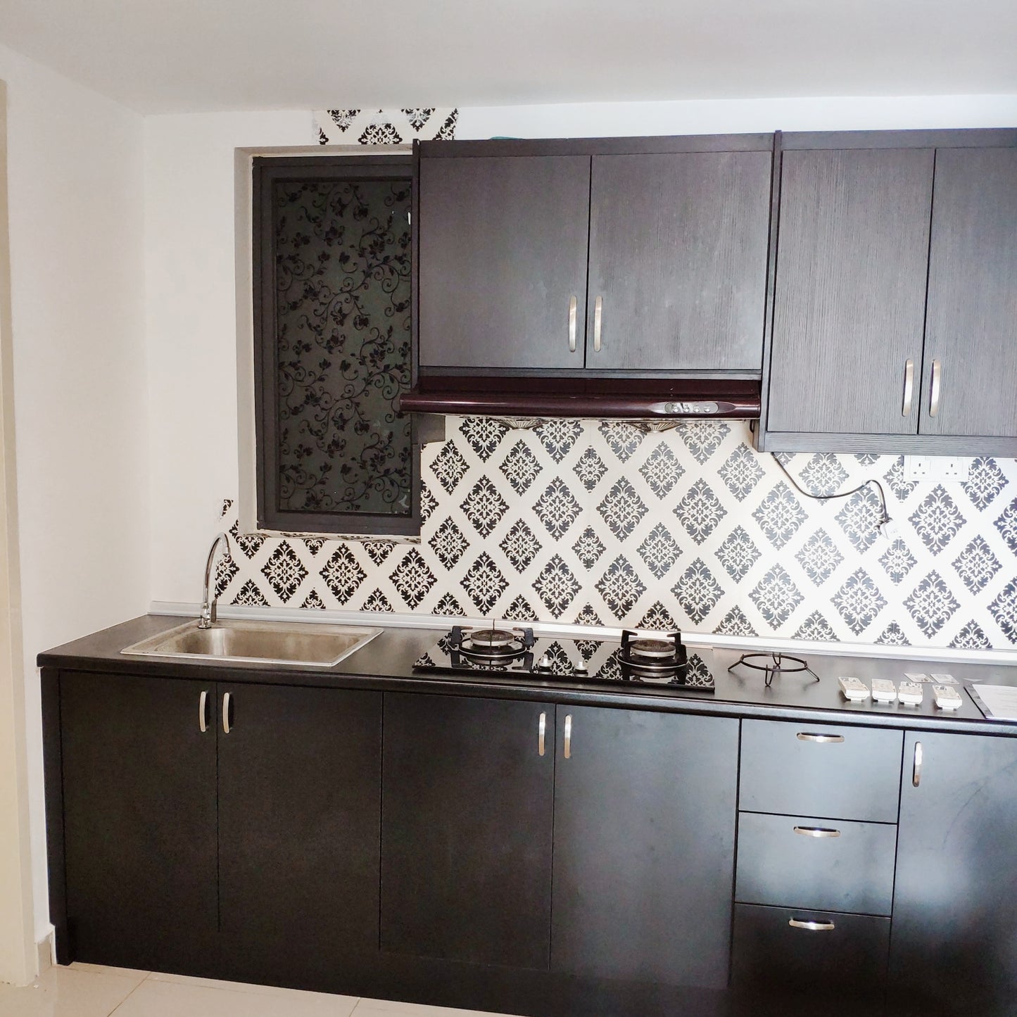 Master Room with Balcony & Private Bath near The Mines, UPM, Hospital Serdang, UNITEN, Balakong, Astetica Residence