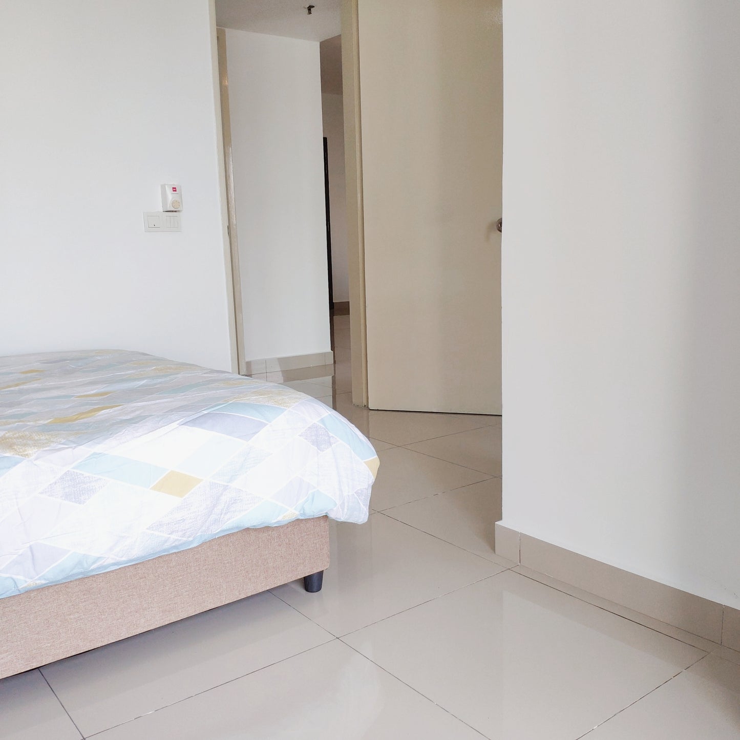 Master Room with Balcony & Private Bath near The Mines, UPM, Hospital Serdang, UNITEN, Balakong, Astetica Residence