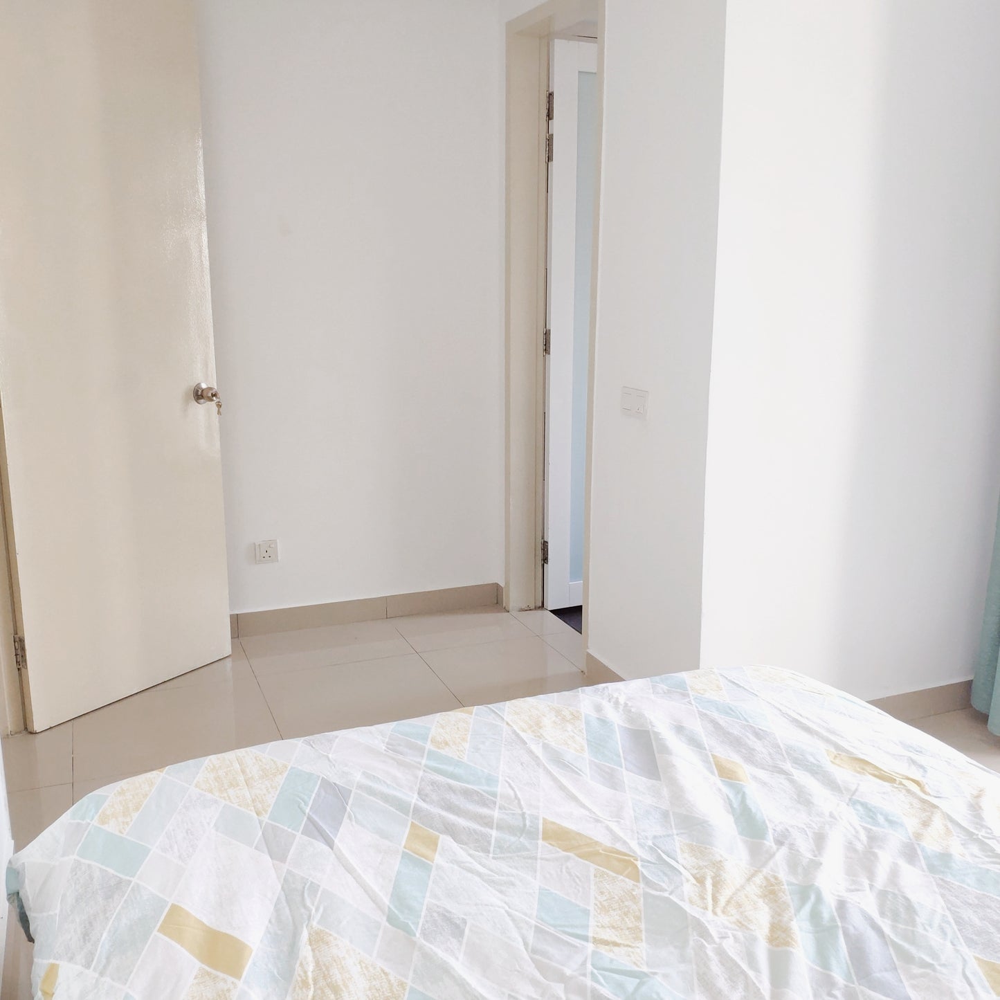 Master Room with Balcony & Private Bath near The Mines, UPM, Hospital Serdang, UNITEN, Balakong, Astetica Residence