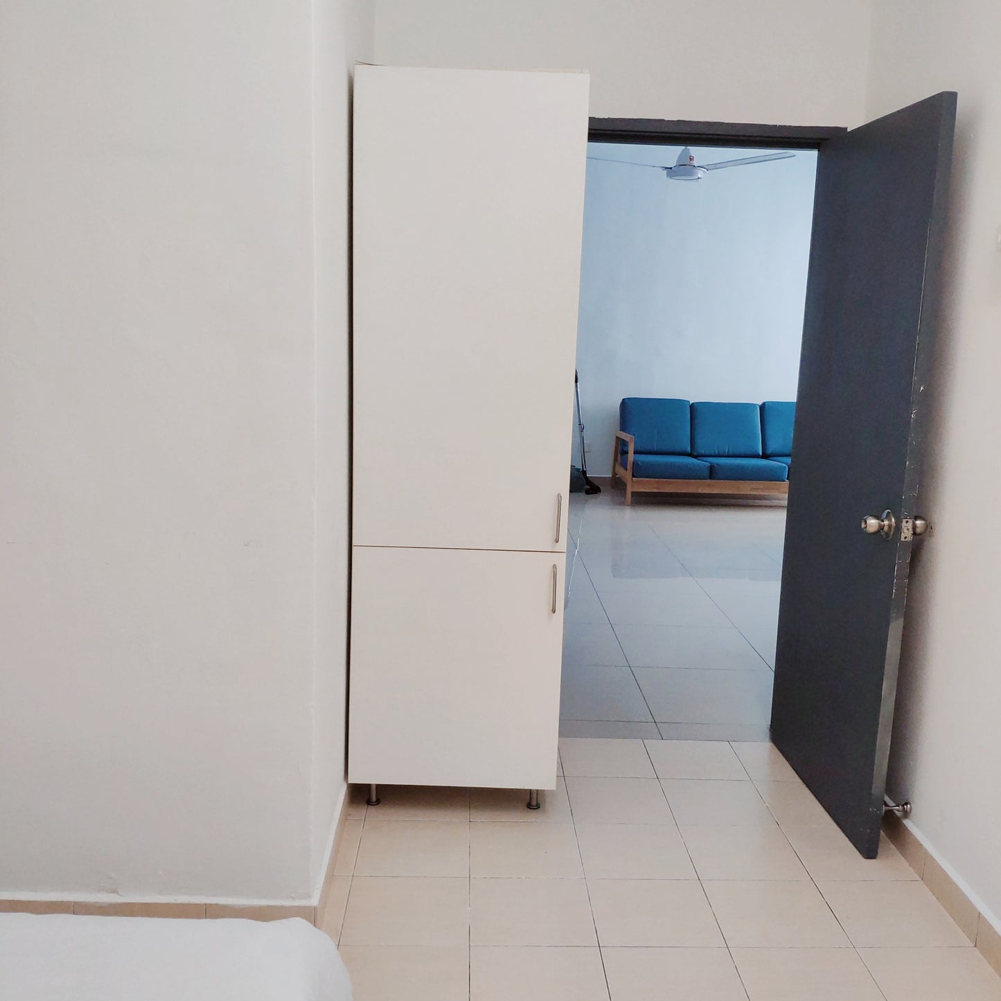 Comfy, Quiet Middle Room for Rent, 24 Hr Security near Bkt Jalil, TPM, The Mines, Serdang, UPM, Equine Park, Bdr. Putra Permai, IOI City Mall, Cyberjaya