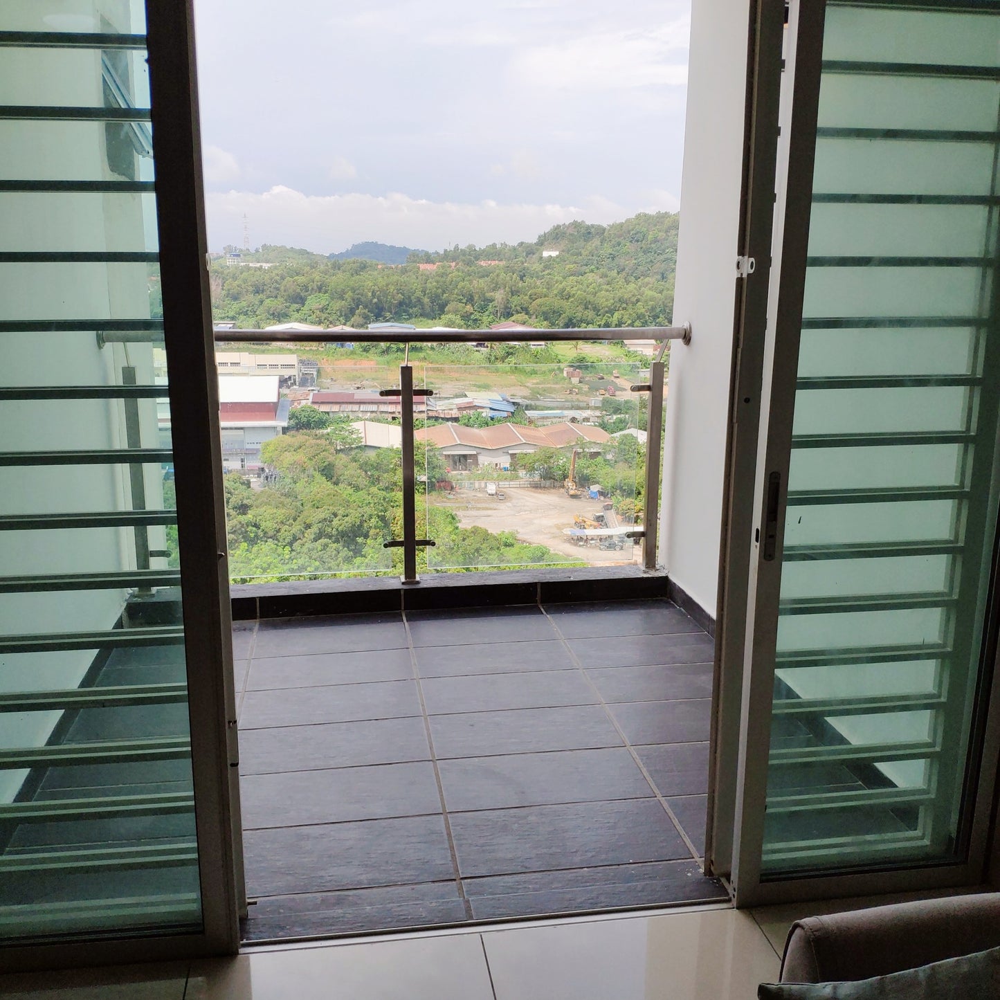 Nice View Master Room, 24 Hr Security near Bkt Jalil, TPM, The Mines, Serdang, UPM, Equine Park, Bdr. Putra Permai, IOI City Mall, Cyberjaya
