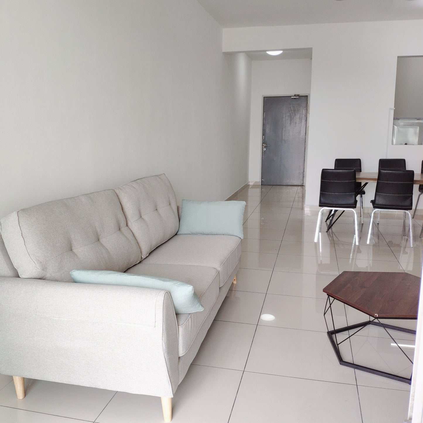 Nice View Master Room, 24 Hr Security near Bkt Jalil, TPM, The Mines, Serdang, UPM, Equine Park, Bdr. Putra Permai, IOI City Mall, Cyberjaya