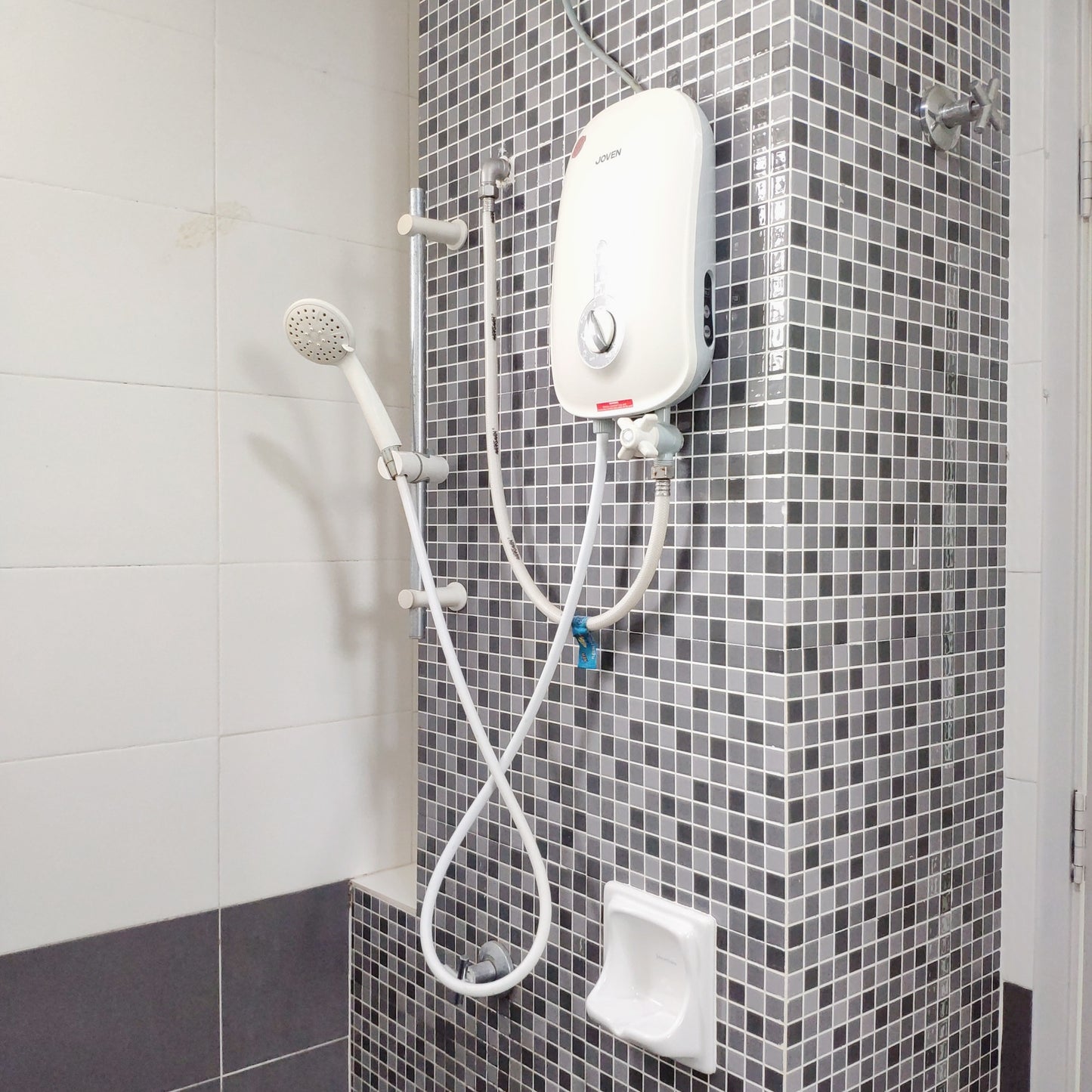 Nice View Master Room, 24 Hr Security near Bkt Jalil, TPM, The Mines, Serdang, UPM, Equine Park, Bdr. Putra Permai, IOI City Mall, Cyberjaya