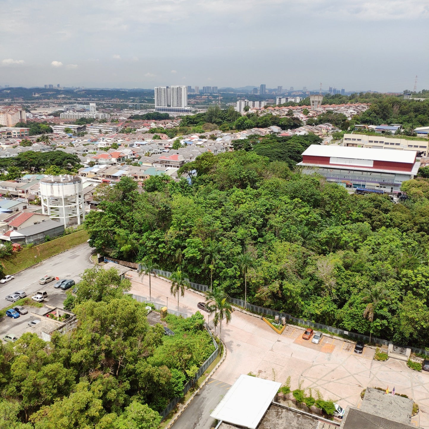Nice View Master Room, 24 Hr Security near Bkt Jalil, TPM, The Mines, Serdang, UPM, Equine Park, Bdr. Putra Permai, IOI City Mall, Cyberjaya