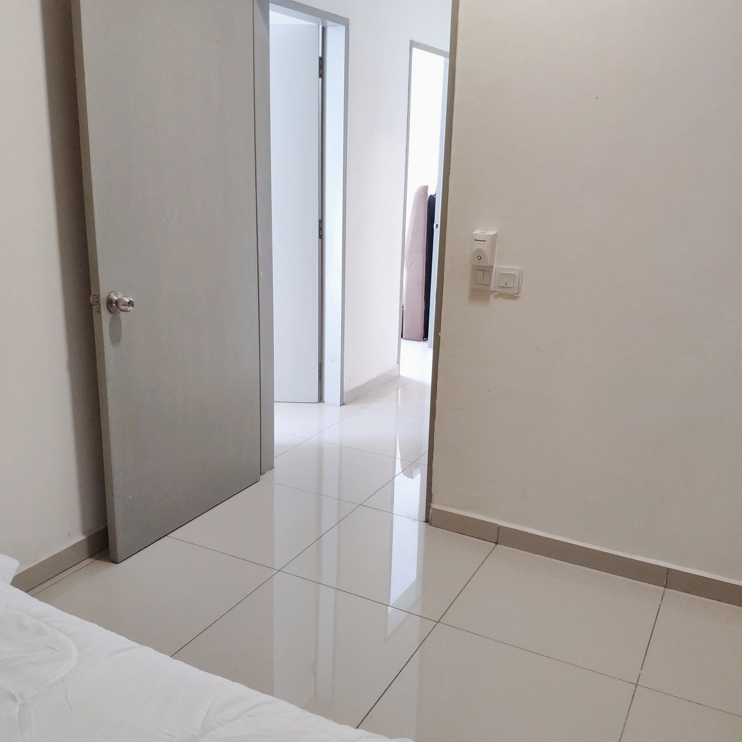 Middle Room for Rent near Taman Equine Park, AEON Equine and MRT Equine
