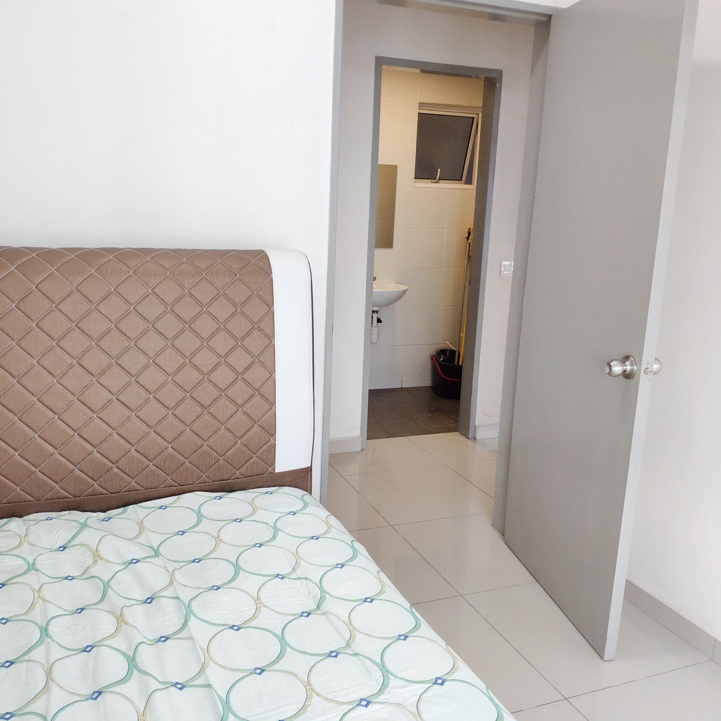 Middle Room for Rent near Galleria Equine, Equine Residence, Taman Equine Park