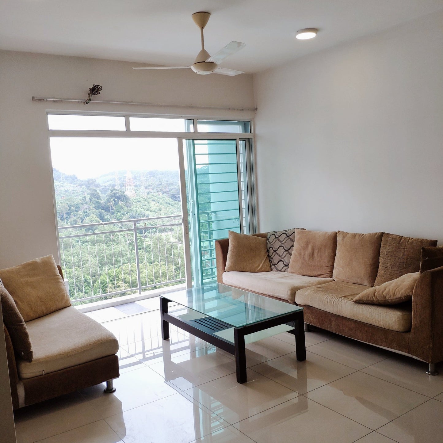 Middle Room for Rent near Taman Equine Park, AEON Equine and MRT Equine
