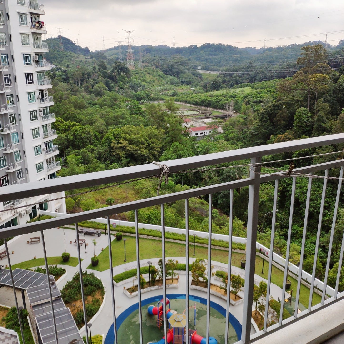 Middle Room for Rent near Taman Equine Park, AEON Equine and MRT Equine