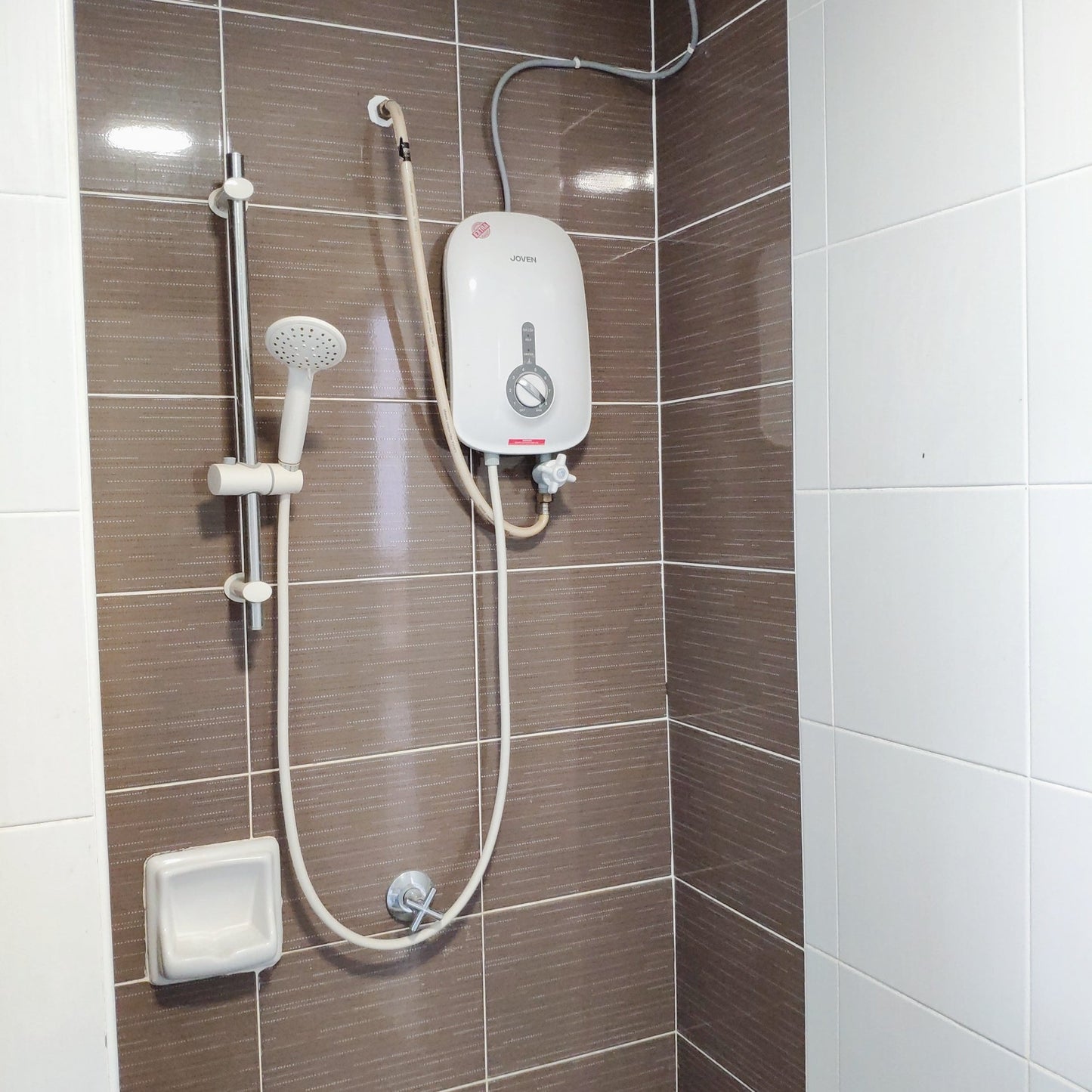 Middle Room for Rent near Taman Equine Park, AEON Equine and MRT Equine