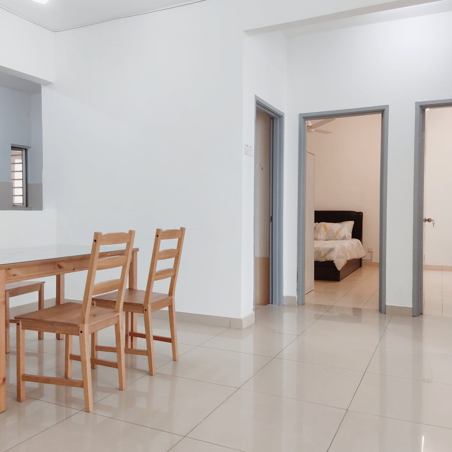 Comfy, Quiet Middle Room, at Aman Heights near MRT UPM, Bukit Jalil, TPM, The Mines, Serdang