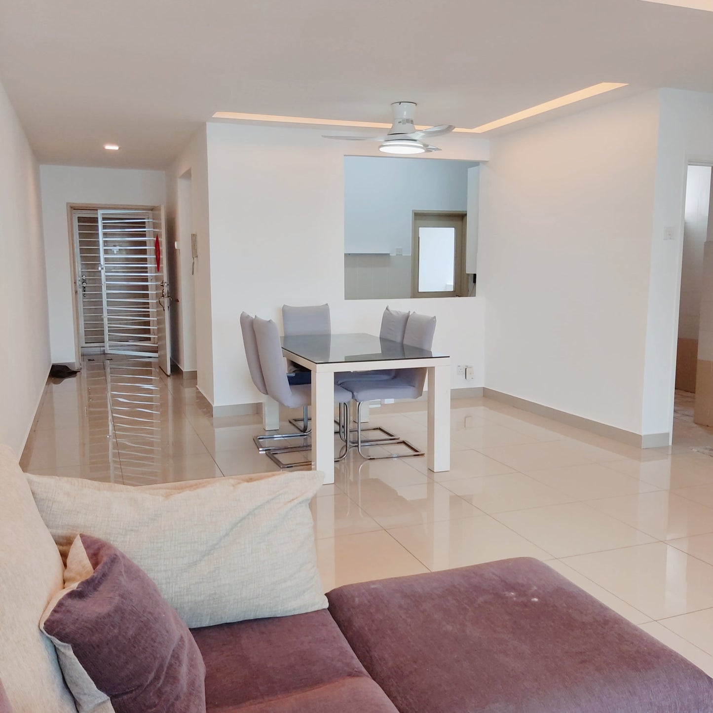 Girls Only - Fresh & Spacious Master Room for Rent at Aman Heights near Bukit Serdang, UPM, Seri Kembang, MRT UPM