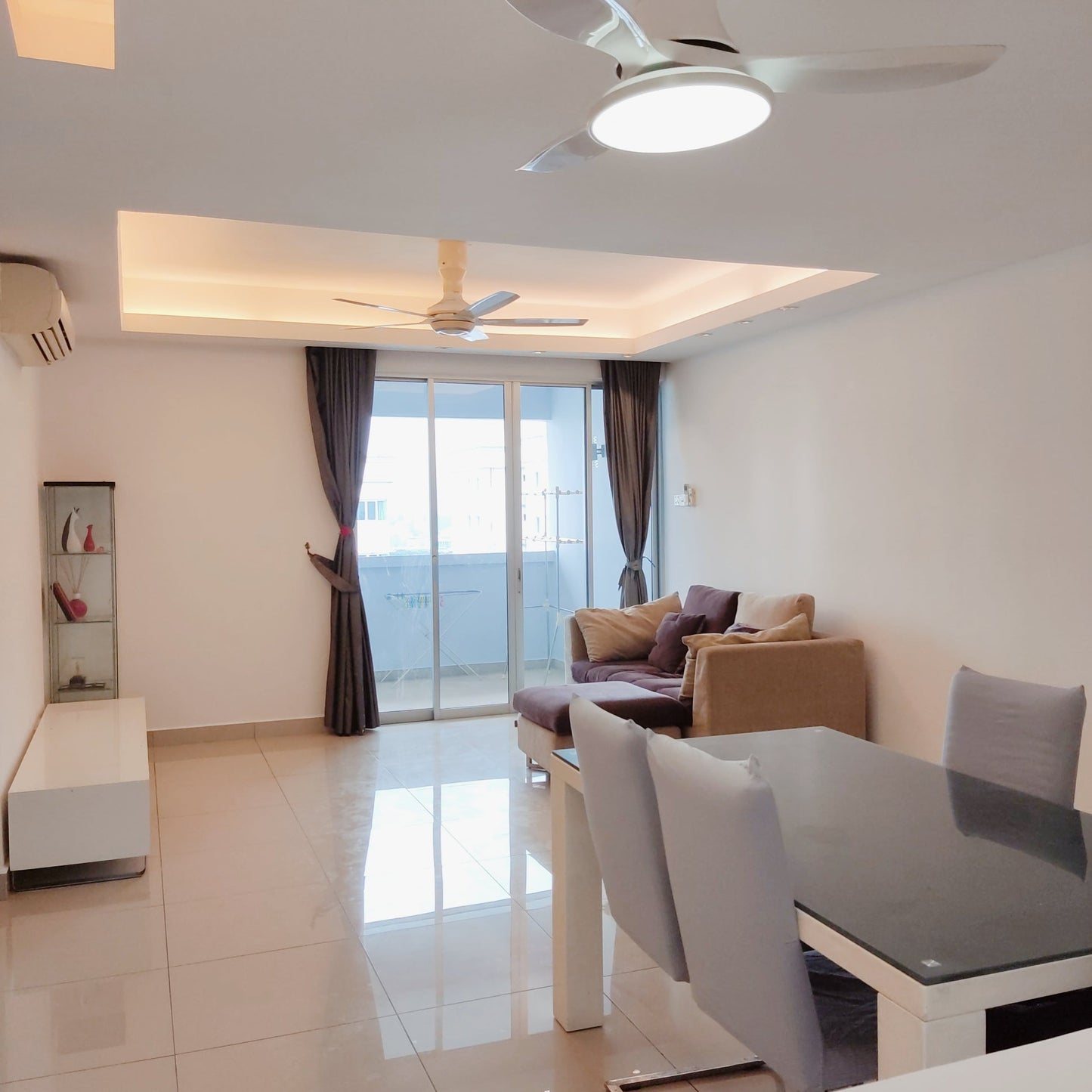Girls Only - Fresh & Spacious Master Room for Rent at Aman Heights near Bukit Serdang, UPM, Seri Kembang, MRT UPM