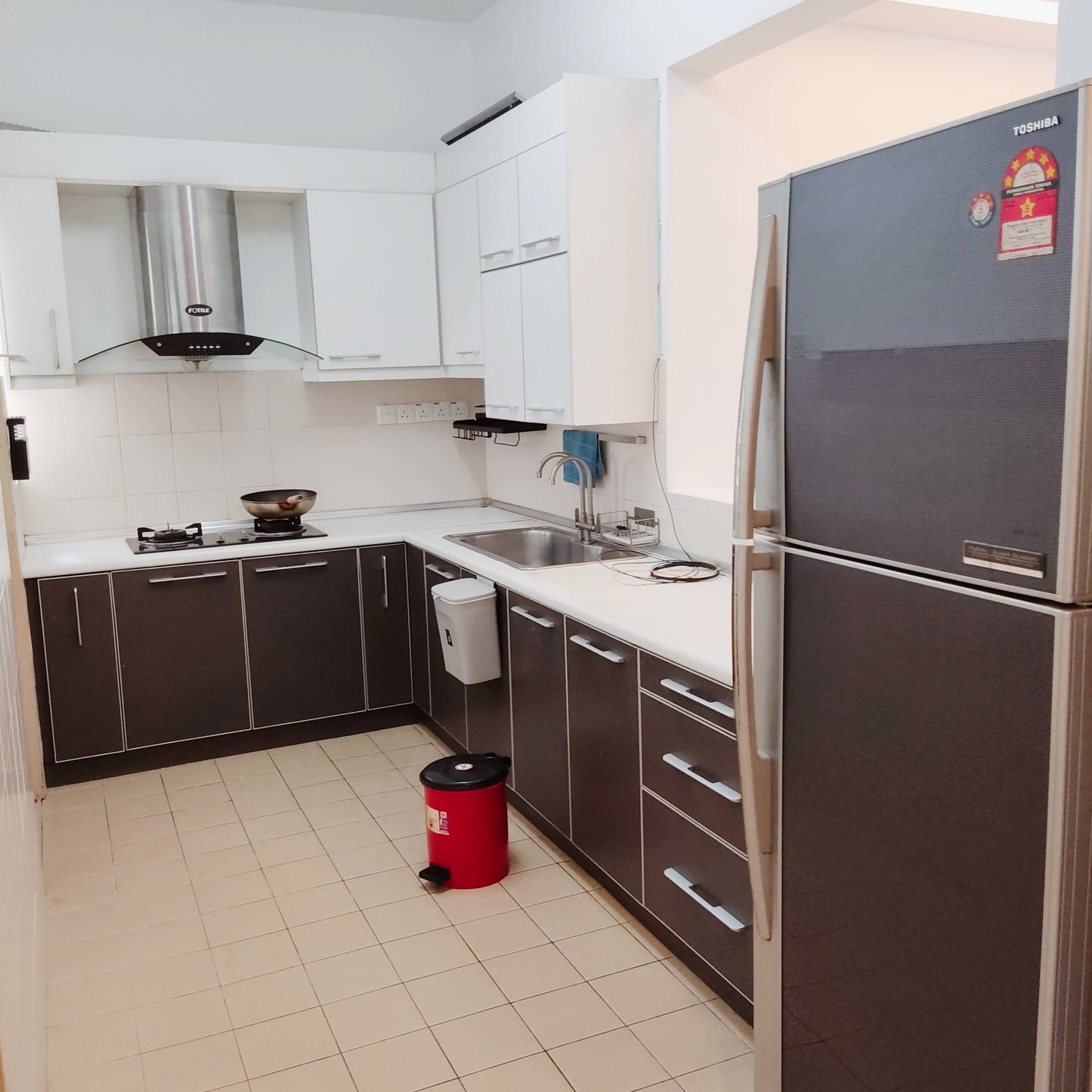 Girls Only - Fresh & Spacious Master Room for Rent at Aman Heights near Bukit Serdang, UPM, Seri Kembang, MRT UPM