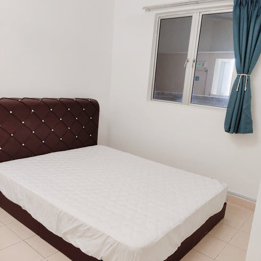 Comfy, Quiet Middle Room for Rent, 24 Hr Security near Bkt Jalil, TPM, The Mines, Serdang, UPM, Equine Park, Bdr. Putra Permai, IOI City Mall, Cyberjaya
