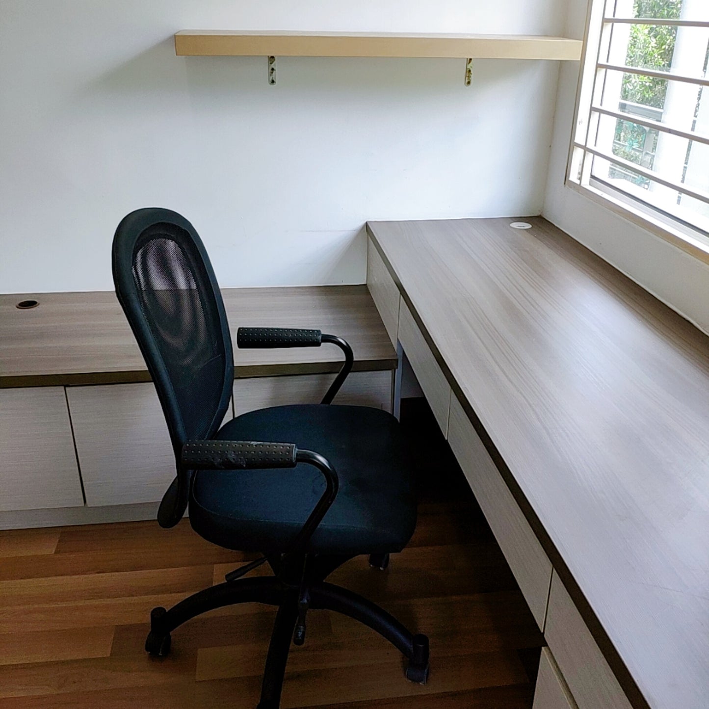 Bright & Airy, 3 Room 3 Bath, Great Layout Furnished Home for Sale at Bayan Villa