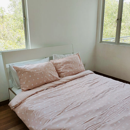 Girls Only - Refreshing & Spacious Private Middle Room for Rent at Bayan Villa near MRT UPM station, Olive Hill, Seri Kembangan