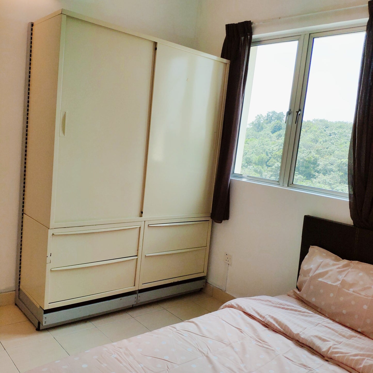 Big Middle Room for Rent near MRT UPM, Bukit Jalil, TPM, The Mines, IOI City Mall