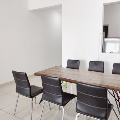 Nice View Master Room, 24 Hr Security near Bkt Jalil, TPM, The Mines, Serdang, UPM, Equine Park, Bdr. Putra Permai, IOI City Mall, Cyberjaya