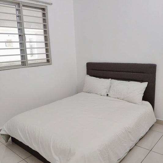 Aman Heights Cool Middle Room for Rent near MRT UPM, Bukit Jalil, TPM, The Mines, IOI City Mall