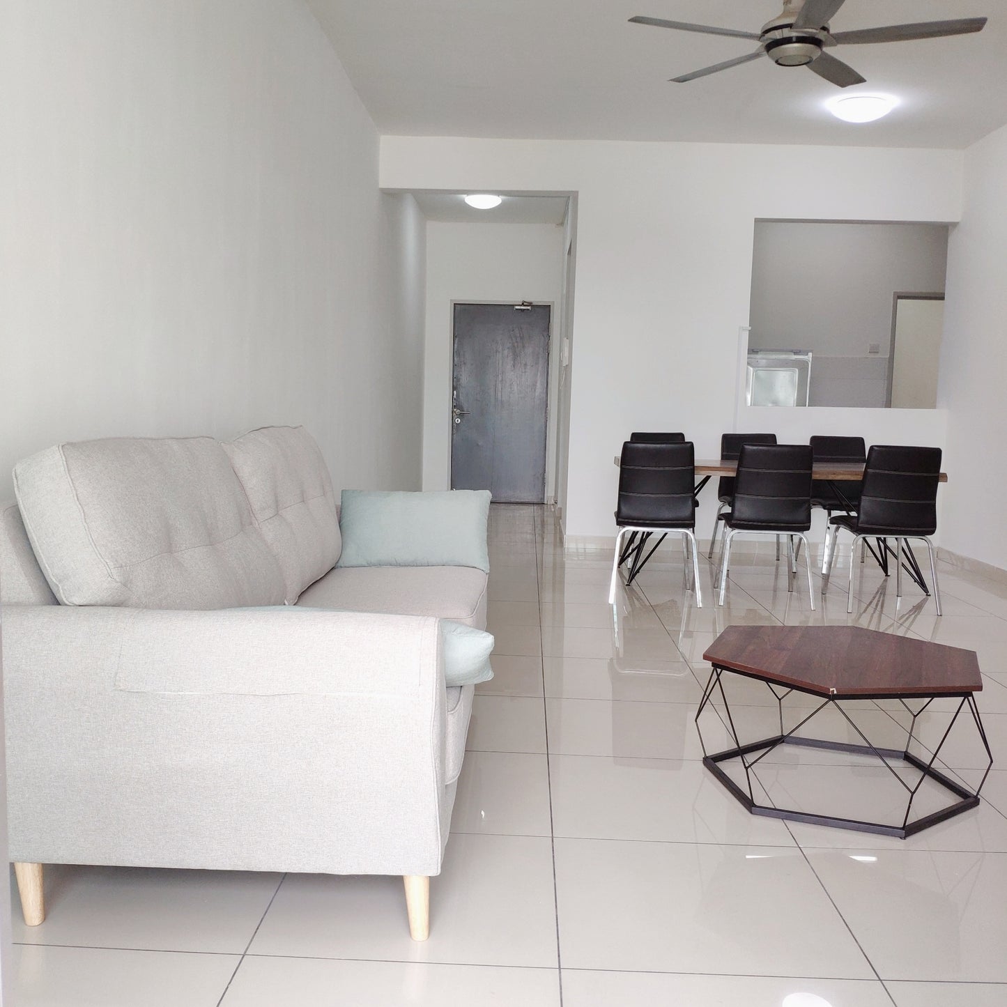 Aman Heights Cool Middle Room for Rent near MRT UPM, Bukit Jalil, TPM, The Mines, IOI City Mall