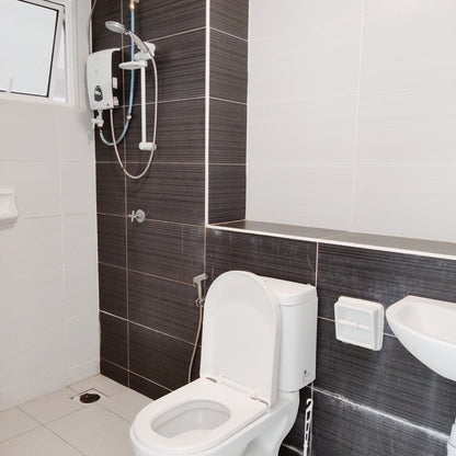 Master Room for Rent at Springville Residence, near Equine Park, Galleria and Equine Residences