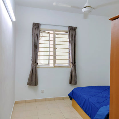 Clean & Comfy Middle Room, Safe Security near Bukit Serdang, UPM, Serdang Jaya, South City, The Mines, Sg Besi Indah, Serdang Jaya, IOI City Mall, 16 Sierra, Bkt Jalil, TPM, Astro