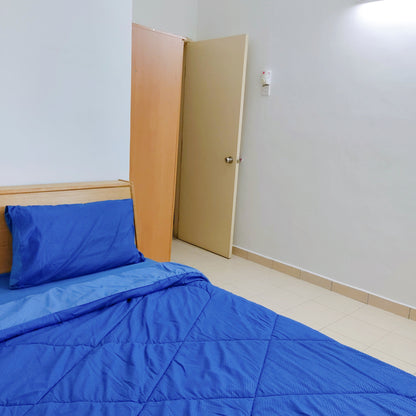 Clean & Comfy Middle Room, Safe Security near Bukit Serdang, UPM, Serdang Jaya, South City, The Mines, Sg Besi Indah, Serdang Jaya, IOI City Mall, 16 Sierra, Bkt Jalil, TPM, Astro (Copy)