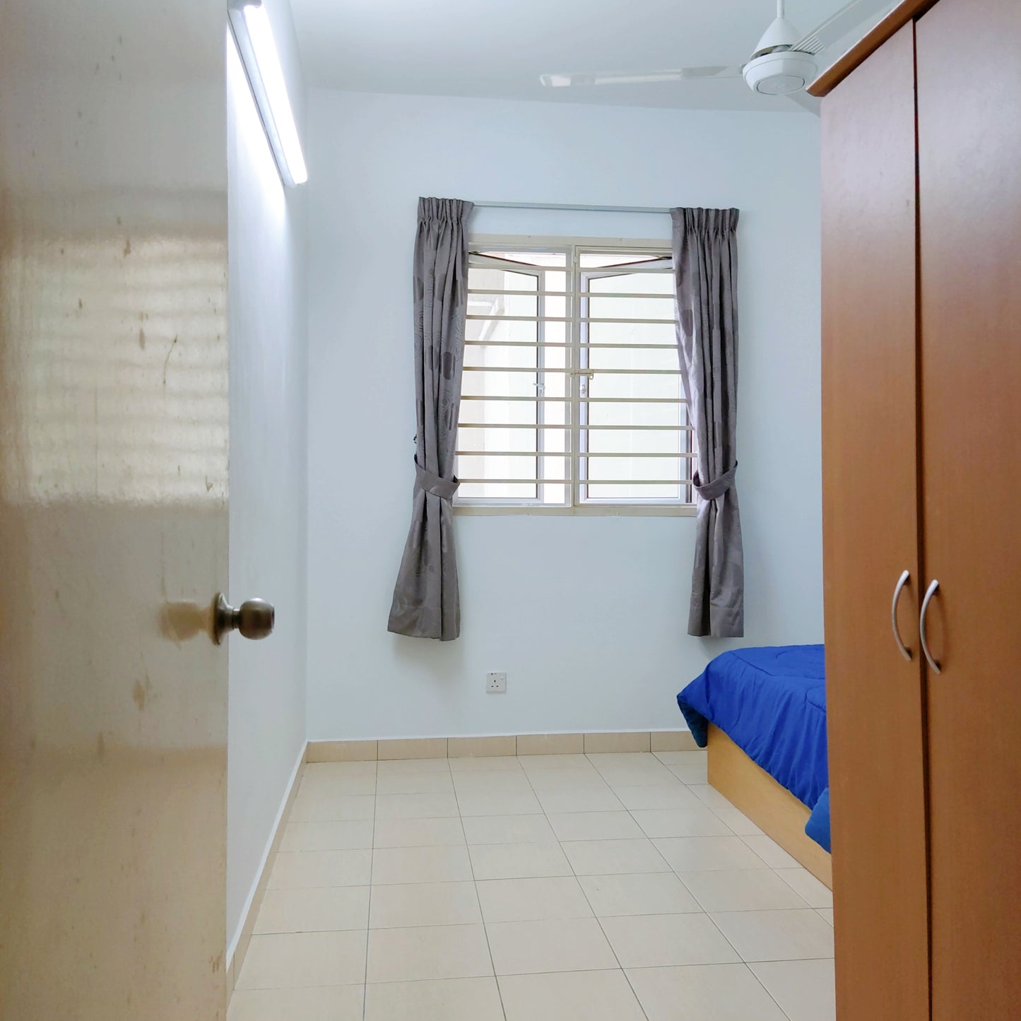 Clean & Comfy Middle Room, Safe Security near Bukit Serdang, UPM, Serdang Jaya, South City, The Mines, Sg Besi Indah, Serdang Jaya, IOI City Mall, 16 Sierra, Bkt Jalil, TPM, Astro (Copy)