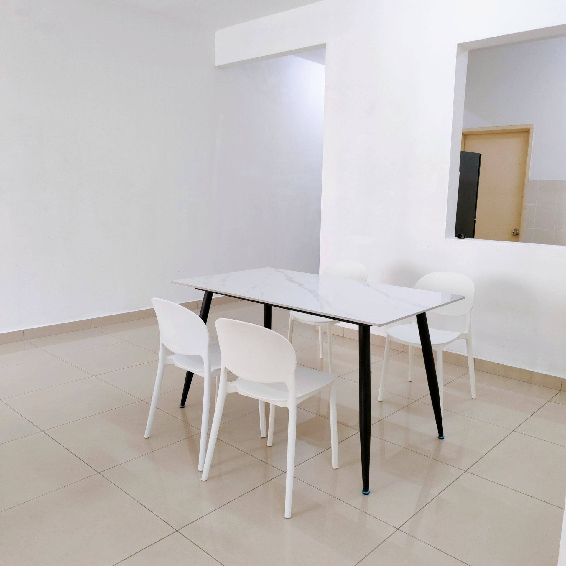 Dining area of a furnished 3 rooms house for rent at Aman Heights, Seri Kembangan