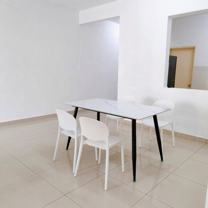 Dining area of a furnished 3 rooms house for rent at Aman Heights, Seri Kembangan