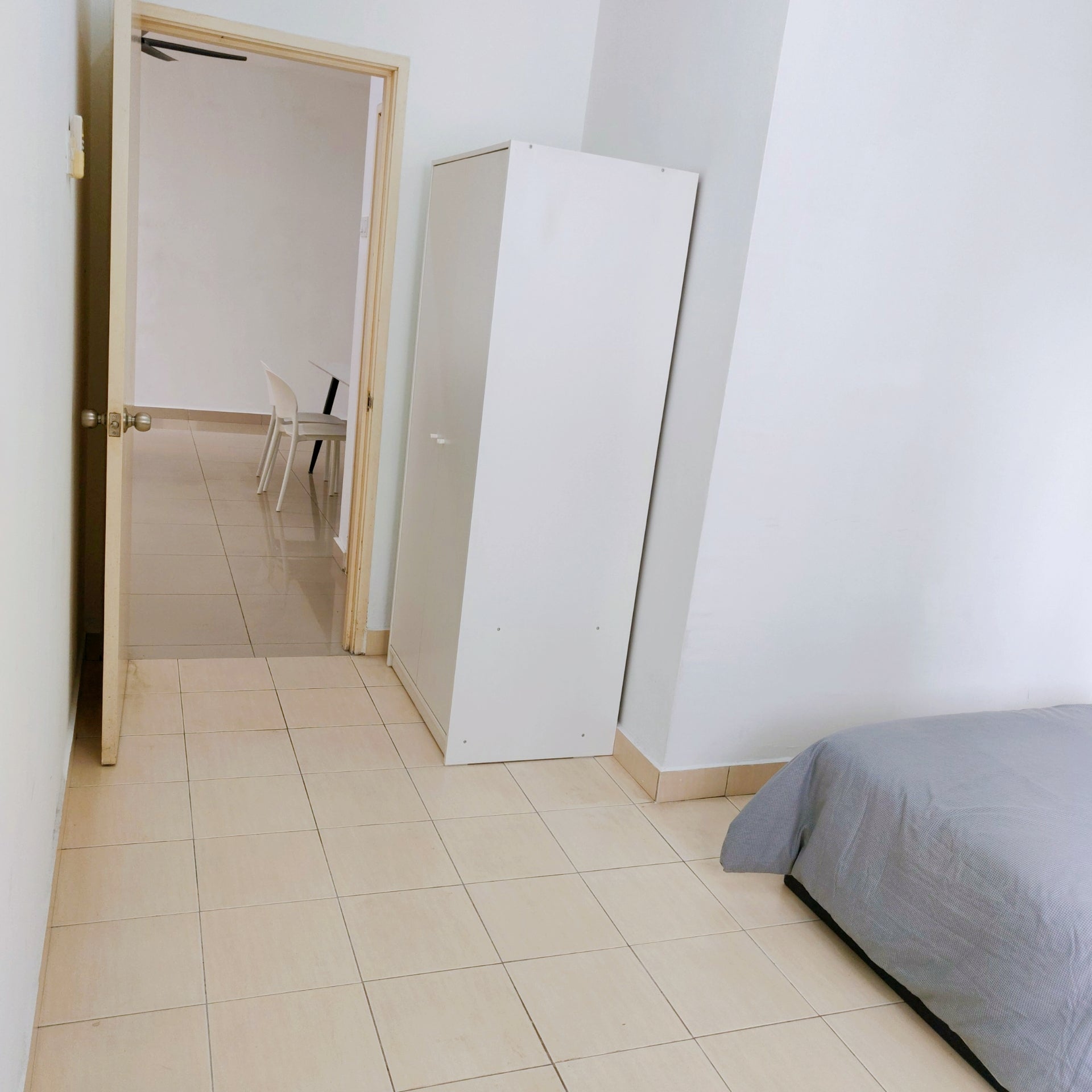 The entrance of a middle for a house for rent at Aman Heights, Seri Kembangan