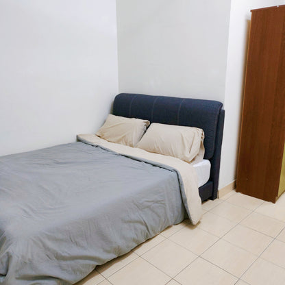 Queen size bed at a house for rent at Aman Heights, Seri Kembangan