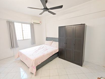 Vista Pinggiran: Master Room, Aircon, Walk to MRT, Fully Furnished