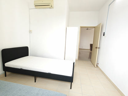 Aman Heights Middle Room w 2 Single Beds for Rent near MRT UPM, Bukit Jalil, TPM, The Mines, IOI City Mall